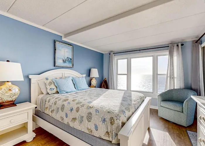 Holiday home Beachfront With Ocean-view Balcony Outdoor Pool Washer & Dryer & Ac