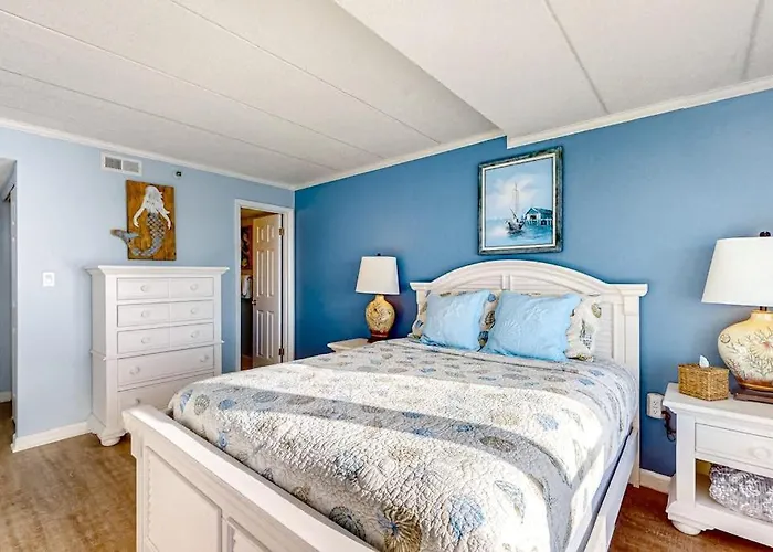 Beachfront With Ocean-view Balcony Outdoor Pool Washer & Dryer & Ac Holiday home