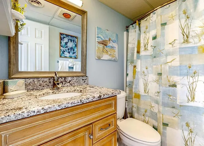 Holiday home Beachfront With Ocean-view Balcony Outdoor Pool Washer & Dryer & Ac *