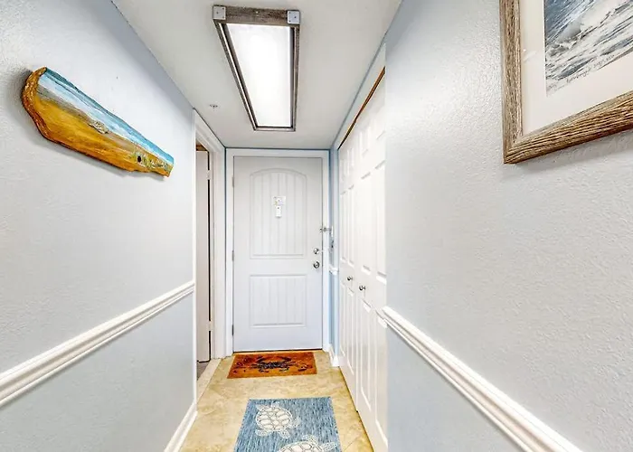 Beachfront With Ocean-view Balcony Outdoor Pool Washer & Dryer & Ac Holiday home