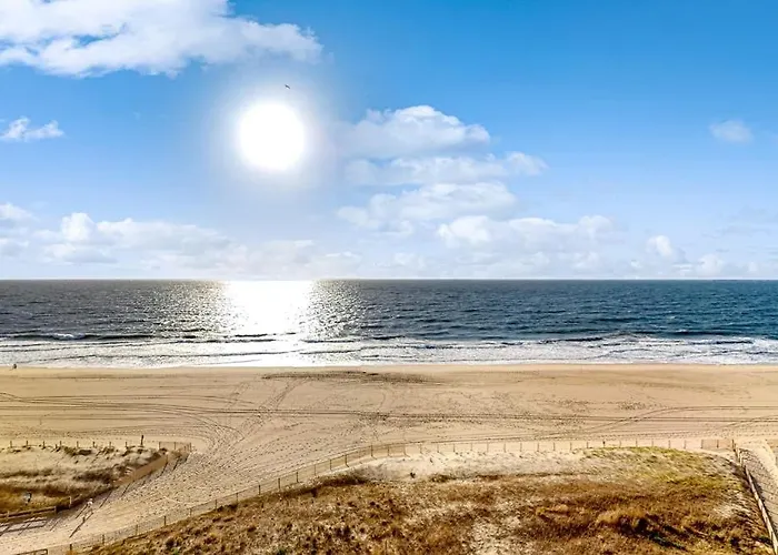 Holiday home Beachfront With Ocean-view Balcony Outdoor Pool Washer & Dryer & Ac *