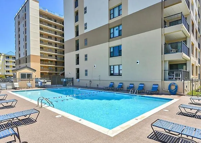 Holiday home Beachfront With Ocean-view Balcony Outdoor Pool Washer & Dryer & Ac *